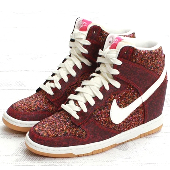 NIKE Dunk Sky High Liberty Ditsy Floral - Picture 1 of 4